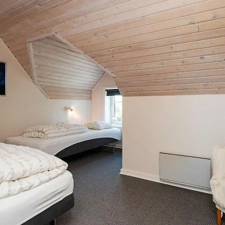 Four-bedroom Holiday In Hojer בית נופש Vragard