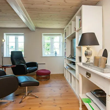 Four-bedroom Holiday In Hojer Dom wakacyjny *